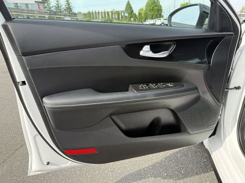 Used 2024 Kia Forte GT-Line w/ GT-Line Premium Package FWD image 19