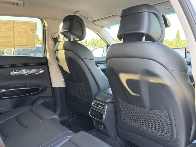 Used 2025 Genesis GV70 2.5T AWD/4WD image 14