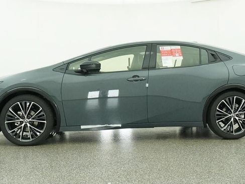New 2026 Toyota Prius XLE FWD image 19