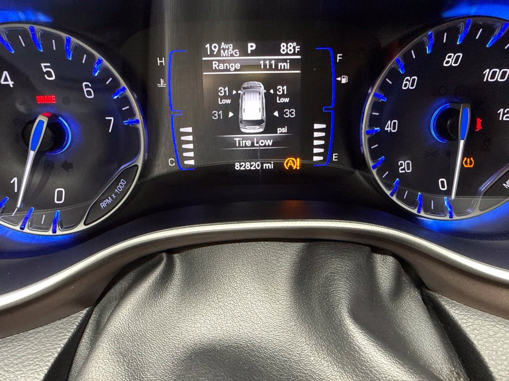 Used 2022 Chrysler Voyager LX FWD image 31