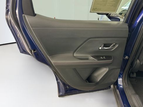 Used 2025 Nissan Kicks SR AWD/4WD image 26