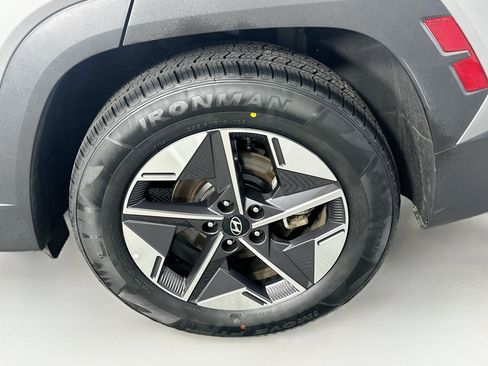 Used 2025 Hyundai Tucson SEL FWD image 11