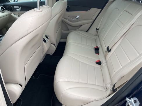 Used 2022 Mercedes-Benz GLC 300 4MATIC image 18