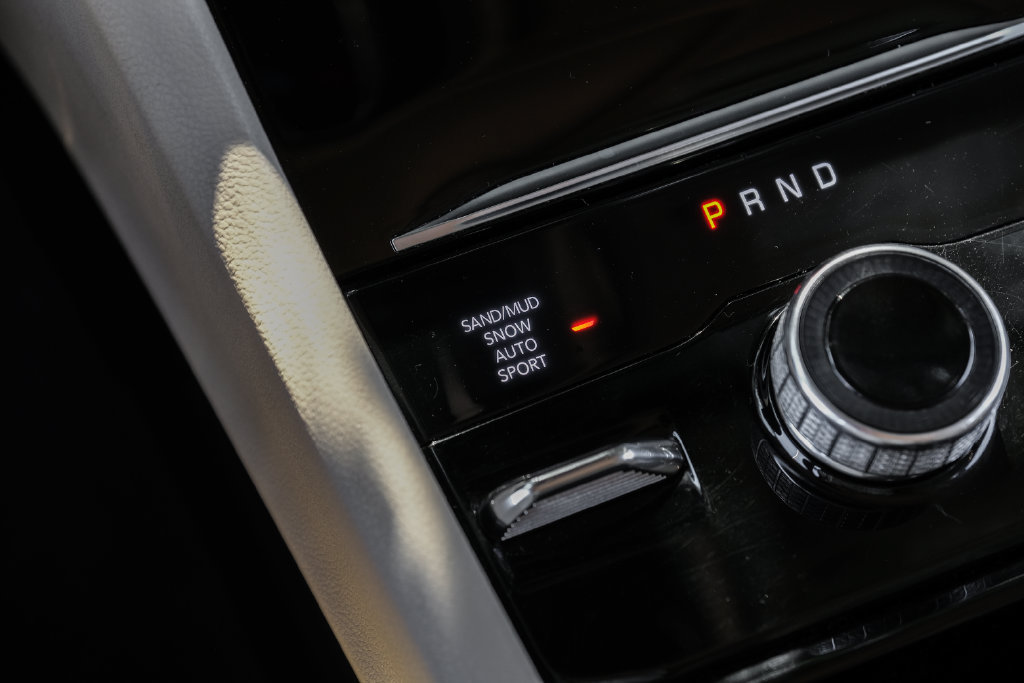 Used 2021 Jeep Grand Cherokee L Limited w/ Luxury Tech Group II AWD/4WD image 37