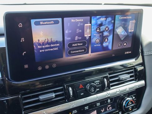 New 2026 Nissan Pathfinder Platinum FWD image 3