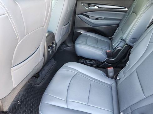 Used 2022 Buick Enclave Essence w/ Sport Touring Edition image 32