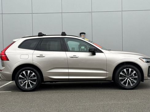 Used 2025 Volvo XC60 B5 Core w/ Protection Package Premier image 6