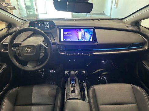 Used 2023 Toyota Prius XLE AWD/4WD image 10