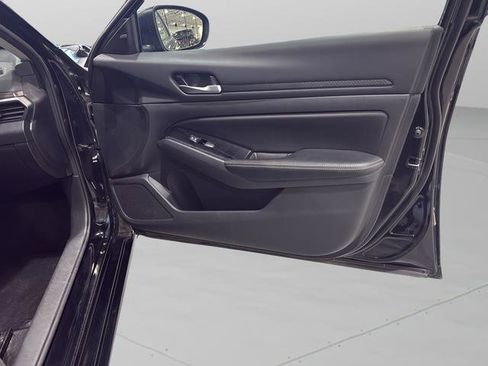 Used 2024 Nissan Altima 2.5 SV image 37