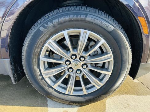 Used 2018 Cadillac XT5 Luxury w/ Driver Awareness Package image 42