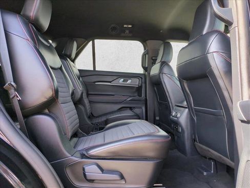 Used 2025 Ford Explorer ST-Line image 21