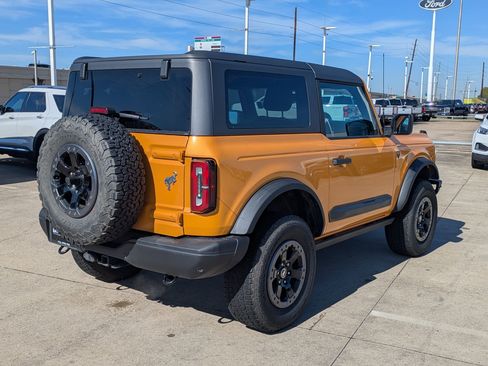 Used 2021 Ford Bronco Badlands image 3