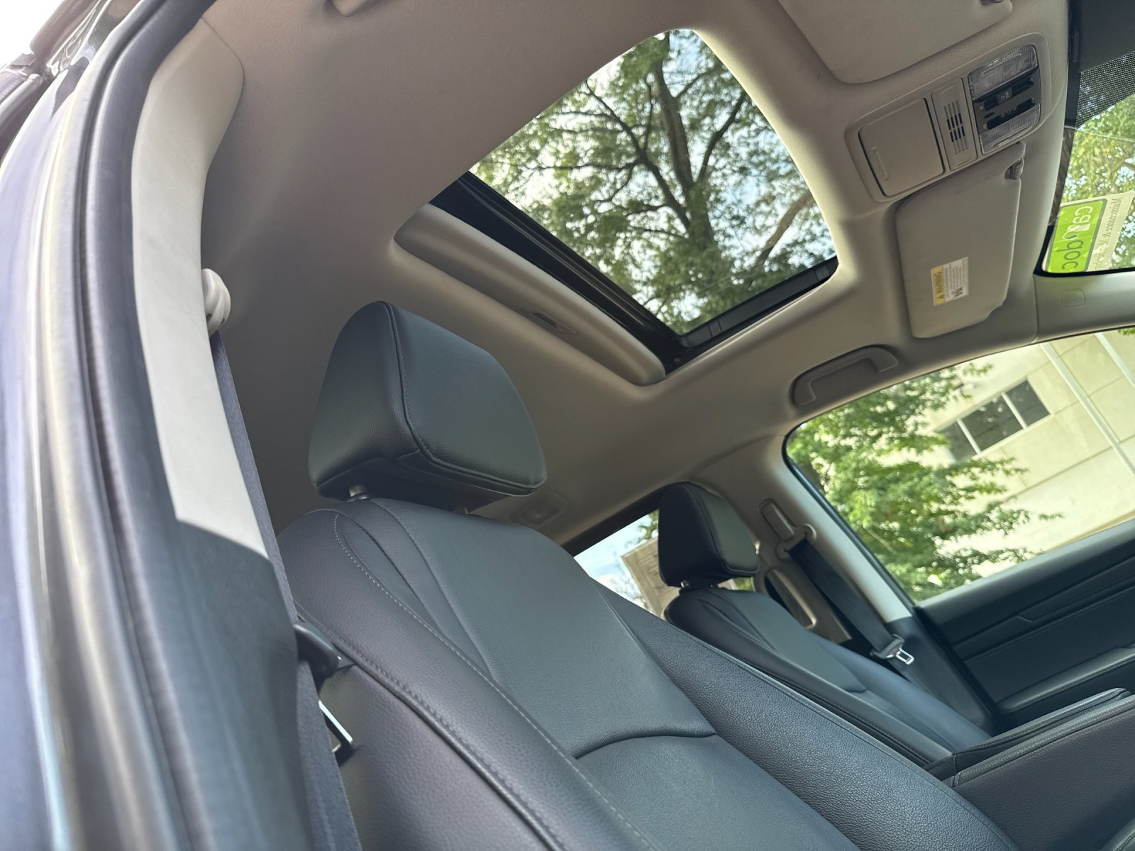 Used 2025 Honda Odyssey EX-L image 18