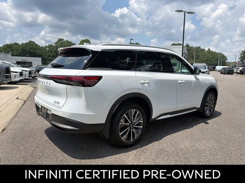 Certified 2026 INFINITI QX60 Luxe w/ Cargo Package FWD image 12