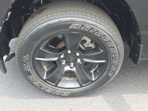 Used 2023 RAM 1500 Big Horn AWD/4WD image 9