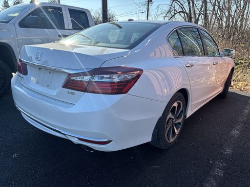 Used 2017 Honda Accord EX-L image 1