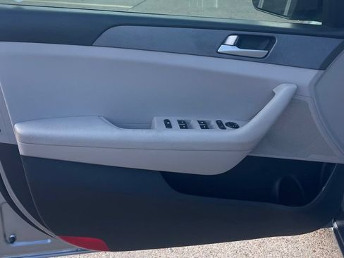 Used 2017 Hyundai Sonata SE FWD image 28