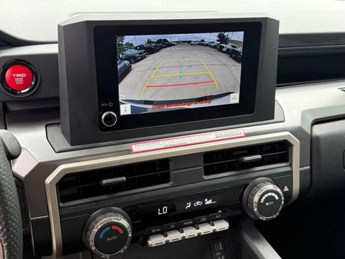 Used 2024 Toyota Tacoma TRD Off-Road AWD/4WD image 15