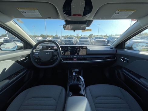 New 2025 Kia K4 EX image 23
