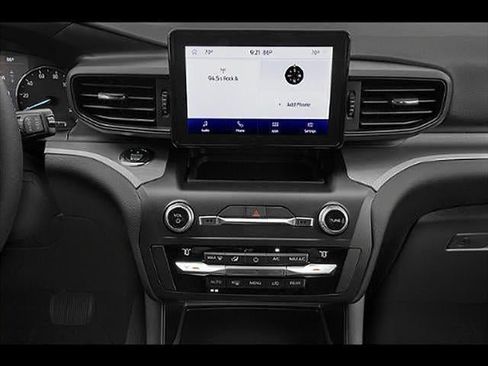 Used 2020 Ford Explorer XLT RWD image 7