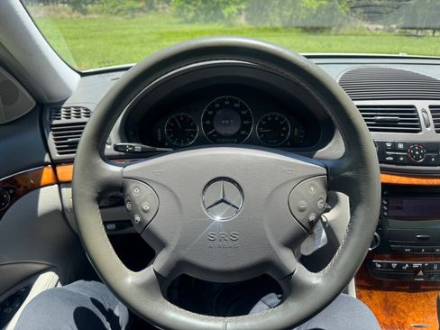 Used 2003 Mercedes-Benz E 320 Sedan image 12