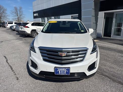 Used 2019 Cadillac XT5 Premium Luxury image 2