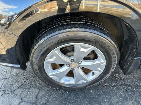 Used 2015 Subaru Forester 2.5i Limited image 9