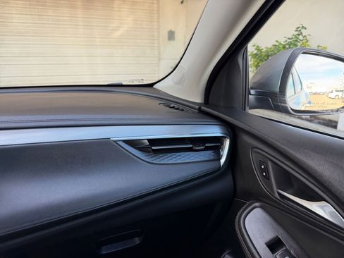 Used 2025 Buick Encore GX Preferred image 36