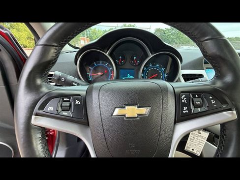Used 2012 Chevrolet Cruze LT FWD image 12