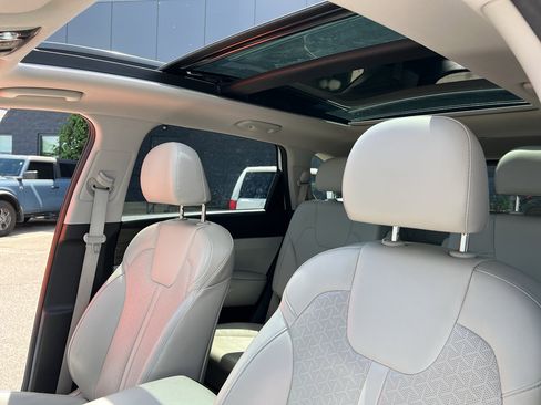 Used 2021 Kia Sorento EX w/ EX AWD X-Line Package image 12