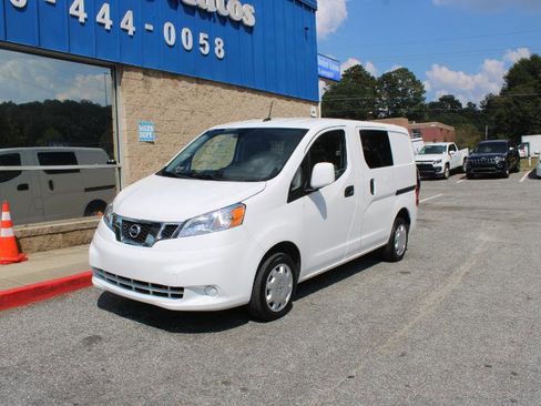 Used 2020 Nissan NV200 SV w/ Sliding Glass Door Package image 3