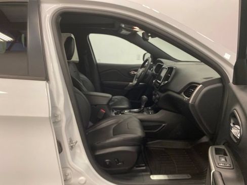 Used 2021 Jeep Cherokee High Altitude AWD/4WD image 24
