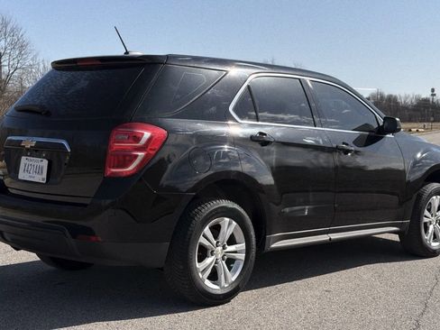 Used 2017 Chevrolet Equinox LS FWD image 31