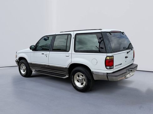 Used 1996 Ford Explorer XL RWD image 5