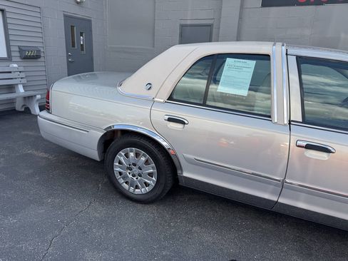 Used 2008 Mercury Grand Marquis GS RWD image 9