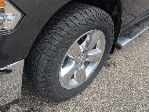 Used 2019 RAM 1500 Big Horn AWD/4WD image 11