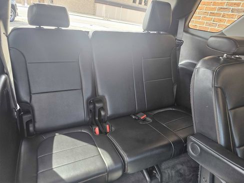 Used 2018 Chevrolet Traverse LT w/ LPO, Floor Liner Package image 11