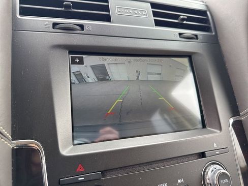 Used 2016 Lincoln Navigator Reserve image 21