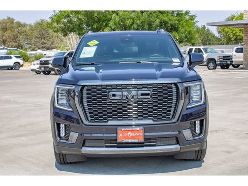 Used 2023 GMC Yukon Denali Ultimate AWD/4WD image 3
