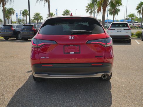 Used 2025 Honda HR-V Sport image 10