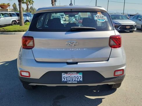 Certified 2026 Hyundai Venue SE FWD image 30