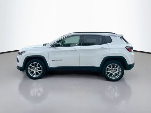 Used 2022 Jeep Compass Latitude AWD/4WD image 4