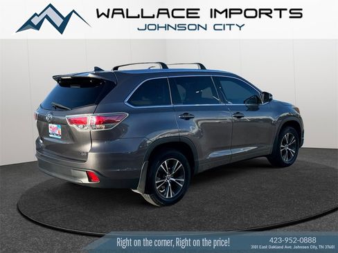 Used 2016 Toyota Highlander XLE image 5