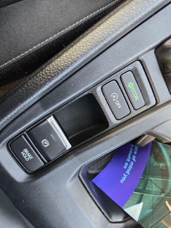 Certified 2025 Honda Accord SE image 20