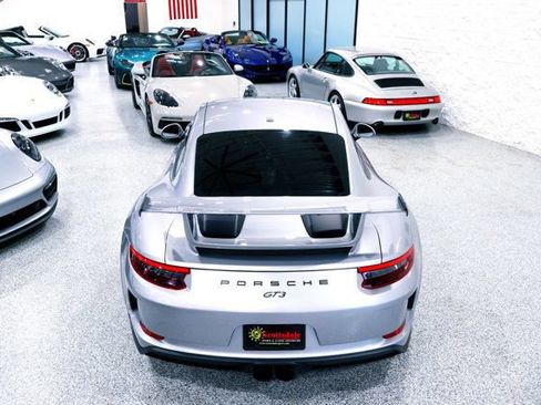 Used 2018 Porsche 911 GT3 RWD image 16