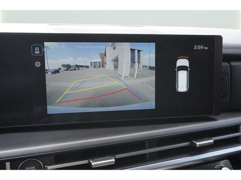 Used 2025 Hyundai Santa Fe SE FWD image 19