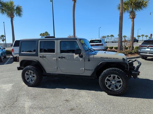 Used 2017 Jeep Wrangler Unlimited Rubicon w/ Connectivity Group image 2