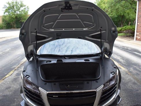 Used 2009 Audi R8 V8 w/ Premium Pkg AWD/4WD image 40