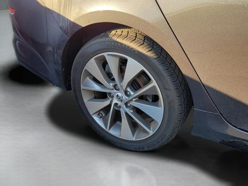 Used 2019 Kia Optima S image 29