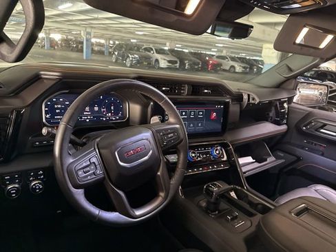 Used 2022 GMC Sierra 1500 AT4 w/ AT4 Premium Package image 6